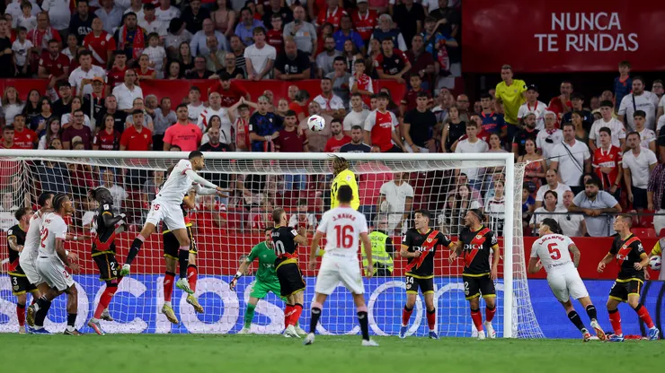 Yousef En-Nesyri desató la alegría en el Sánchez Pizjuán.