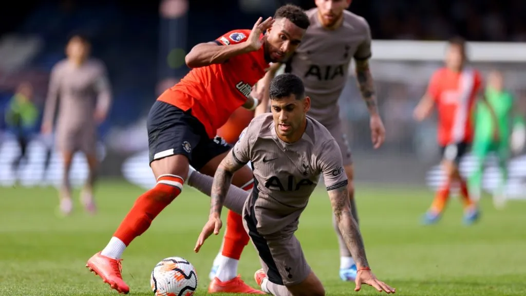 Cristian Romero, figura de Tottenham ante Luton (Getty Images).