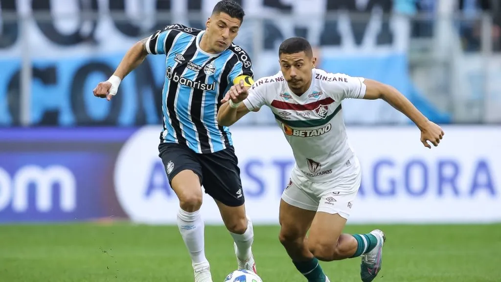 André, enfrentándose a Luis Suárez en el Brasileirao (Getty Images).
