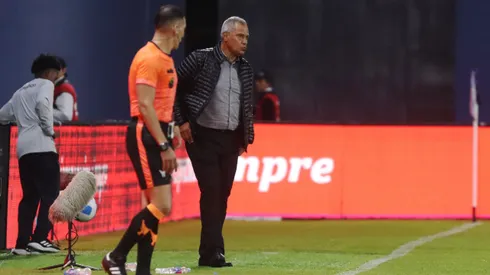 El DT de Emelec habló de su continuidad en el club