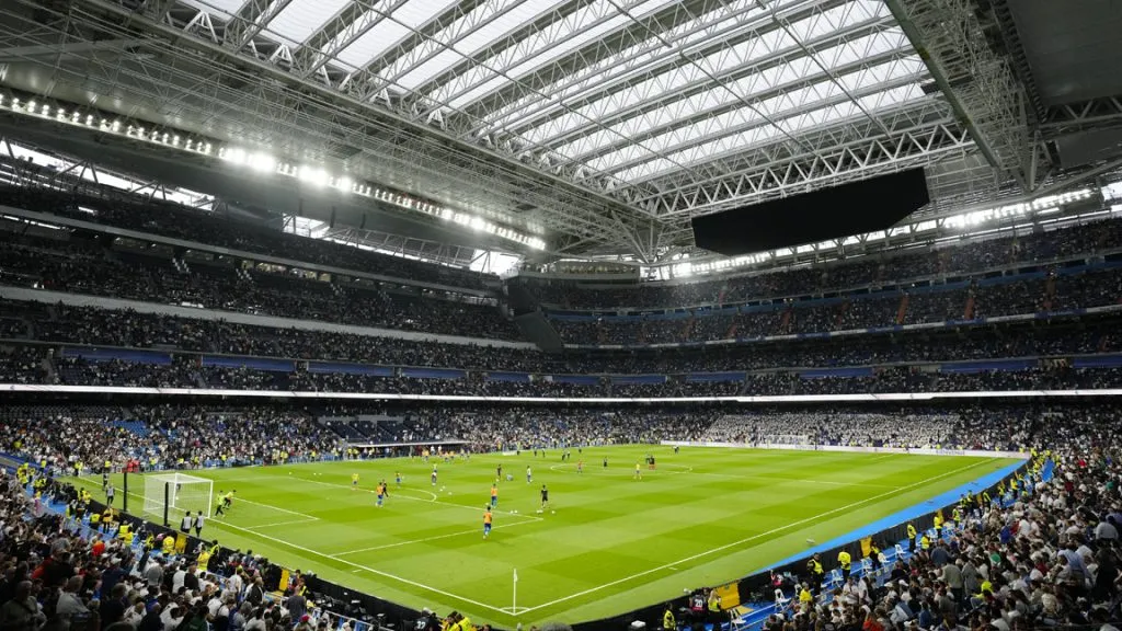 El Santiago&nbsp;Bernabéu en Madrid apunta a ser el estadio para la final del Mundial 2030.