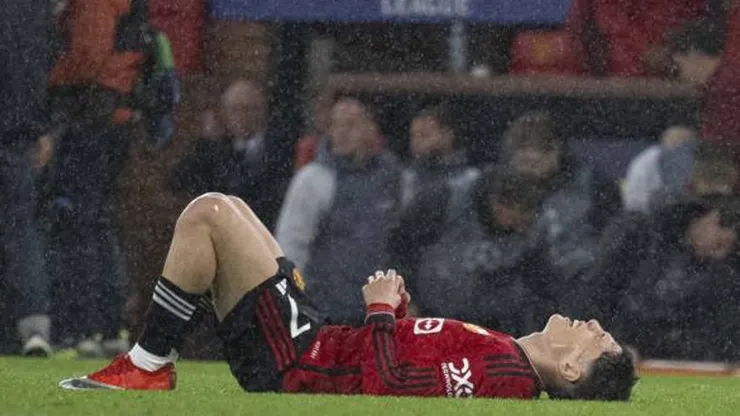 Desconsolada reacción de Garnacho tras la derrota del Manchester United en Champions League