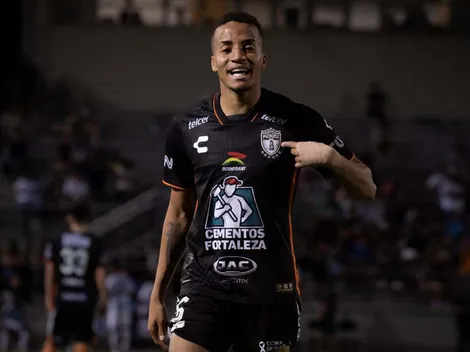 (VIDEO) Byron Castillo salió expulsado en el Pachuca