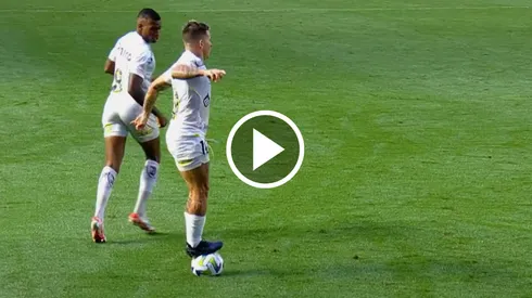 Soteldo se paró en la pelota, lo agredieron y se generó un escándalo en Brasil