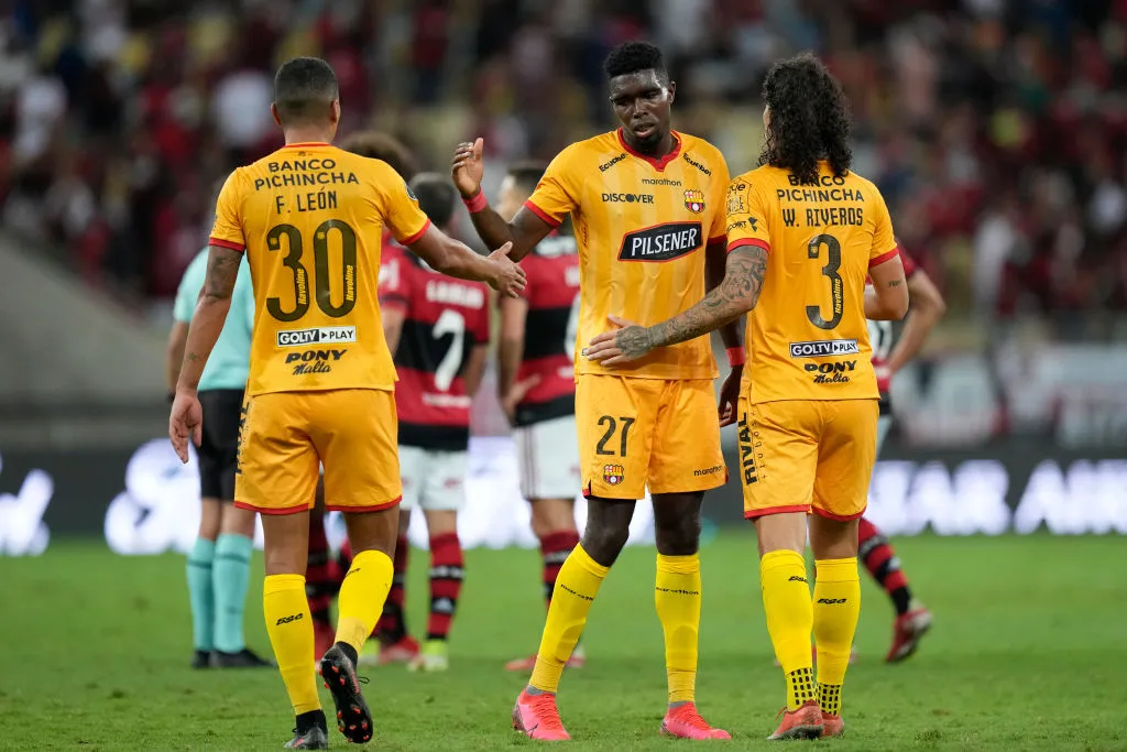 Luis Fernando León jugando con Barcelona SC las semifinales de Copa Libertadores contra Flamengo. Foto: Getty.