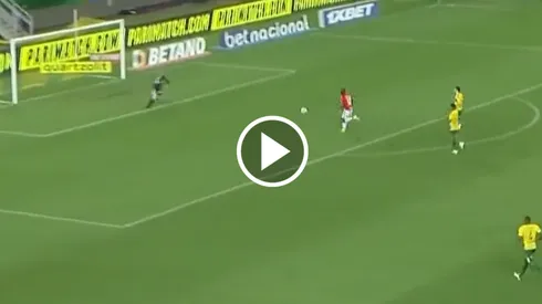 Enner Valencia anotó un golazo para Internacional