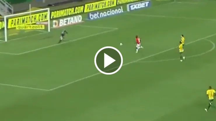 Enner Valencia anotó un golazo para Internacional