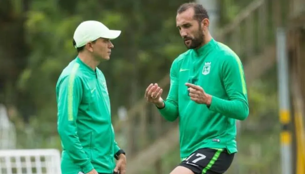 Restrepo junto con Barcos. (Foto: Atlético Nacional Prensa)