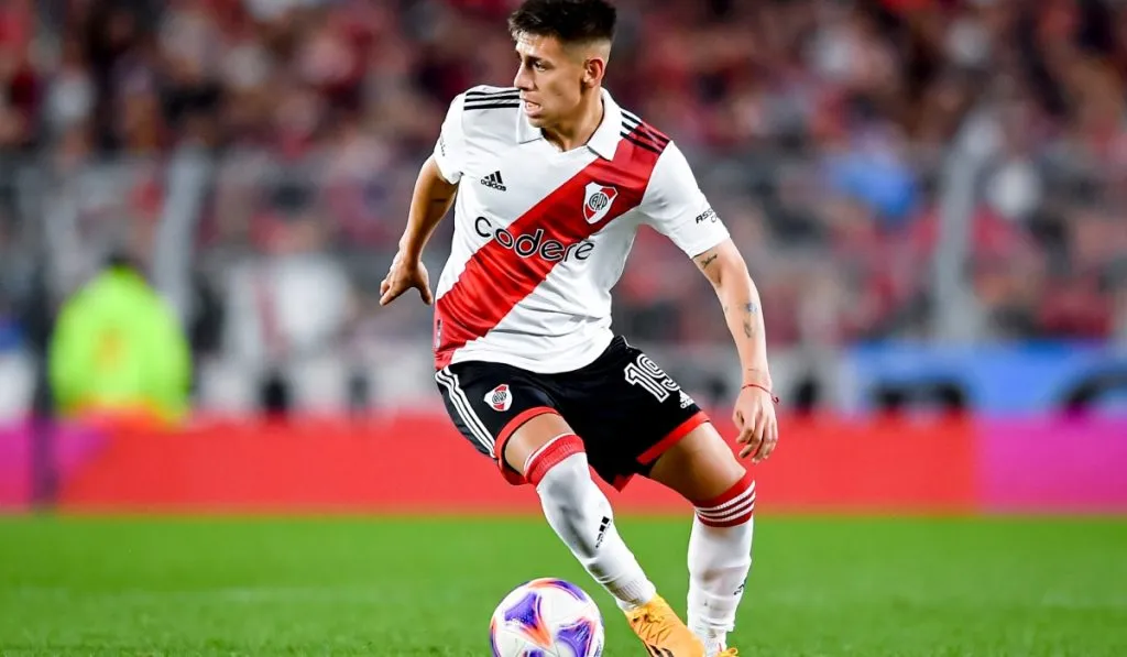 Claudio Echverri en uno de sus primeros encuentros con River Plate: Getty Images