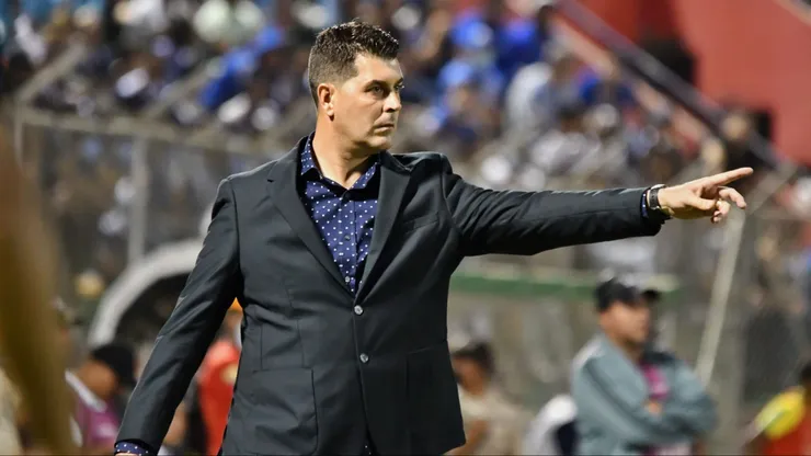 Los hinchas de Emelec recuerdan a Ismael Rescalvo