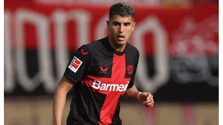 Exequiel Palacios en un encuentro con Bayer Leverkusen.