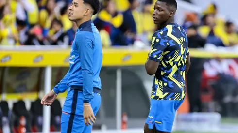 QUITO, ECUADOR - NOVEMBER 21: Kendry Paez aand Moises Caicedo of Ecuador warm up prior a FIFA World Cup 2026 Qualifier match between Ecuador and Chile at Estadio Rodrigo Paz Delgado on November 21, 2023 in Quito, Ecuador. (Photo by Franklin Jacome/Getty Images)