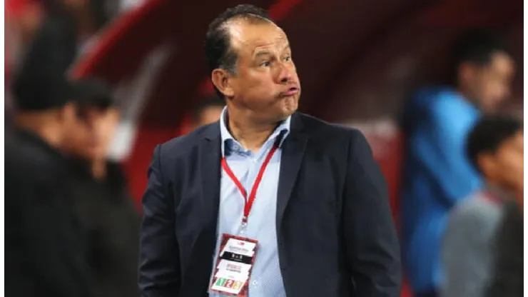 ¿Por qué Juan Reynoso todavía no es despedido de la Selección Peruana?