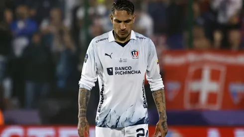 MALDONADO, URUGUAY - OCTOBER 28: Paolo Guerrero of Liga de Quito reacts after missing the team's first penalty in the penalty shoot out after the Copa CONMEBOL Sudamericana 2023 final match between LDU Quito and Fortaleza at Estadio Domingo Burgueño Miguel on October 28, 2023 in Maldonado, Uruguay. (Photo by Ernesto Ryan/Getty Images)
