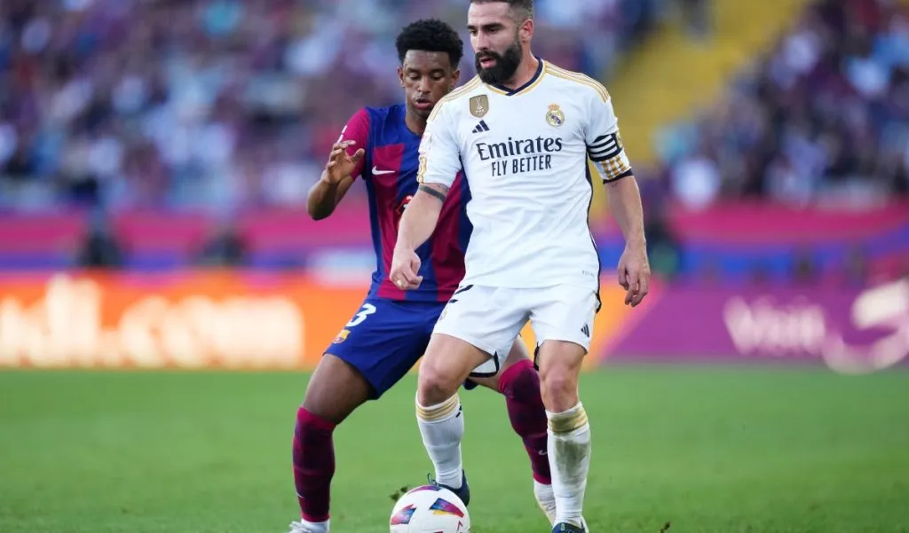 Alejandro Balde en un encuentro contra Real Madrid en Barcelona: Getty Images