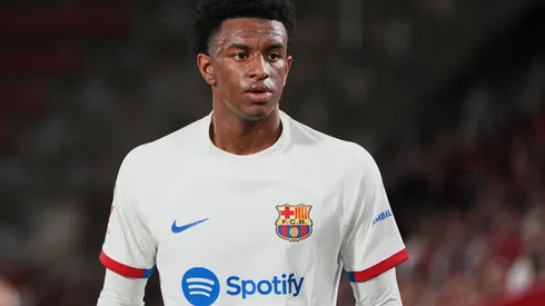 Alejandro Balde en un encuentro con Barcelona.