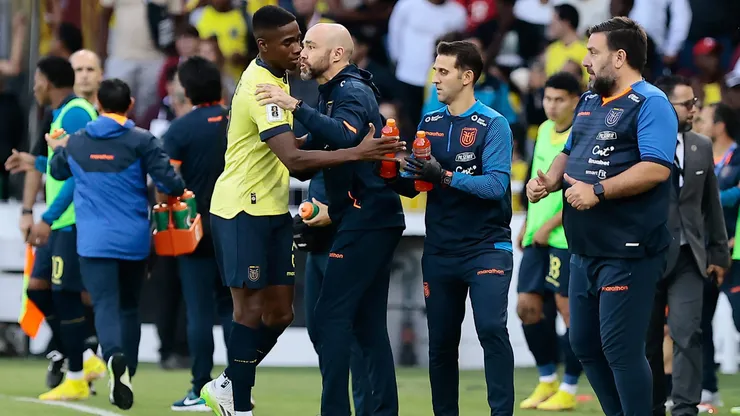 El DT de la Selección de Ecuador fue criticado por un histórico