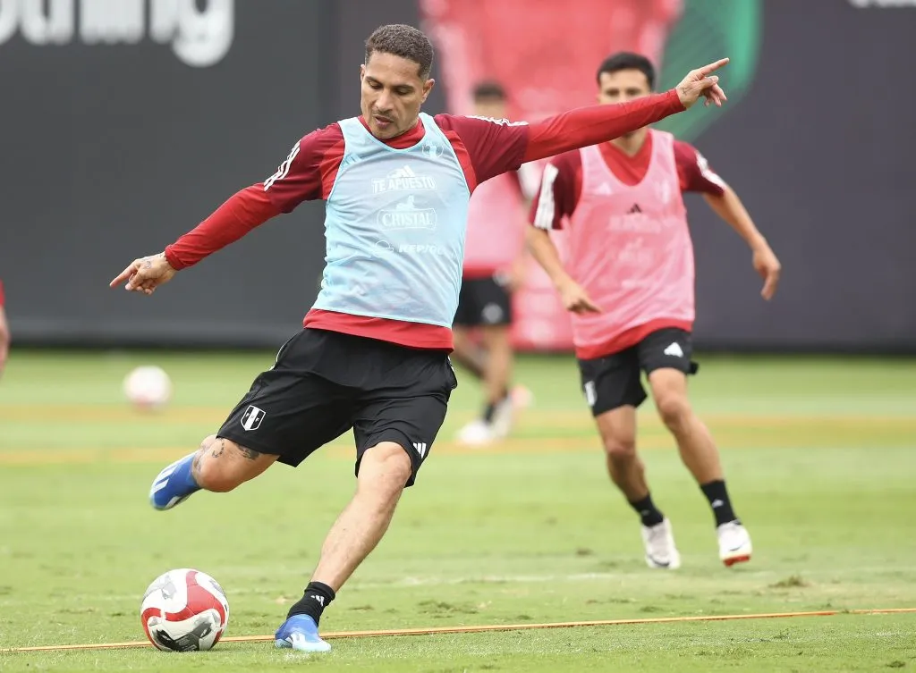 Paolo Guerrero entrenando con la Selección Peruana. (Foto: Selección Peruana Prensa)