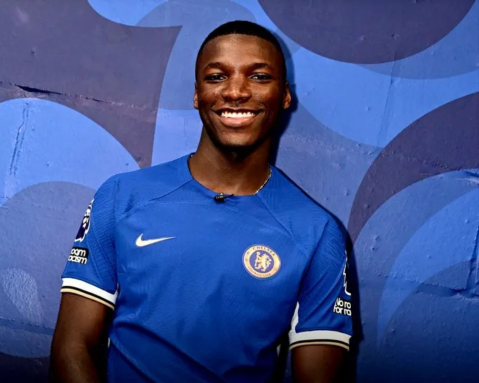 Moisés Caicedo, el fichaje más caro de la Premier League, podría cambiar de club si descienden al Chelsea. Foto: Chelsea