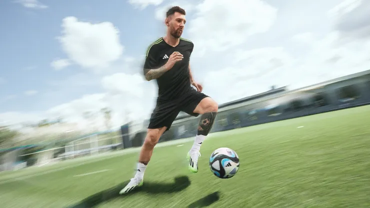 Messi, con los nuevos botines X CRAZYFAST.
