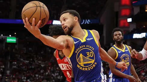 Stephen Curry con Golden State Warriors en la NBA.
