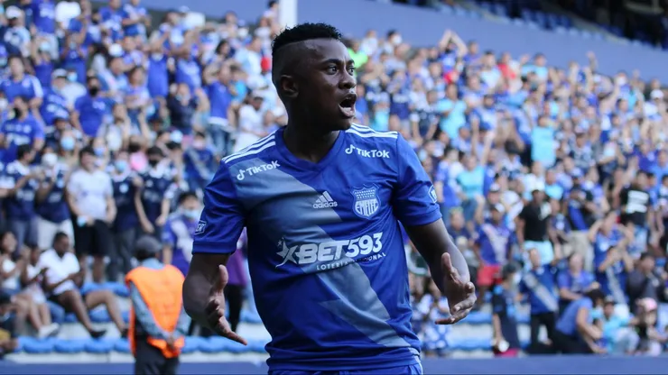 El lateral de Emelec sufrió un accidente
