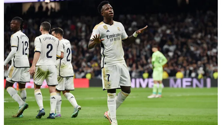 Vinicius celebra uno de sus goles ante Valencia.