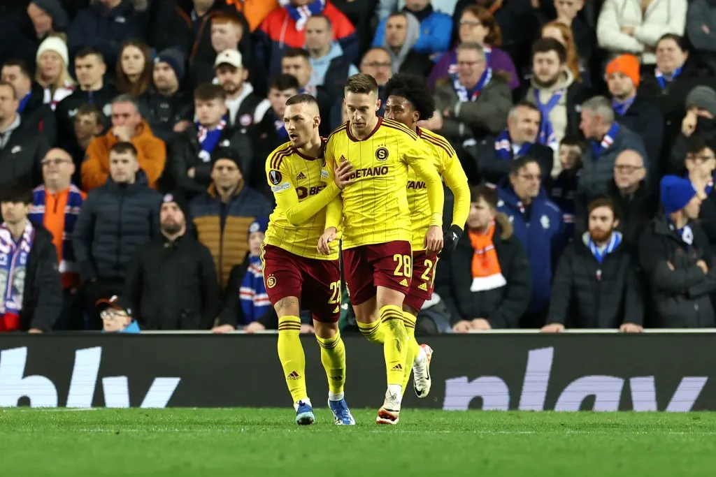 Ángelo Preciado puso su primera asistencia de la temporada en Europa League. (Foto: GettyImages)