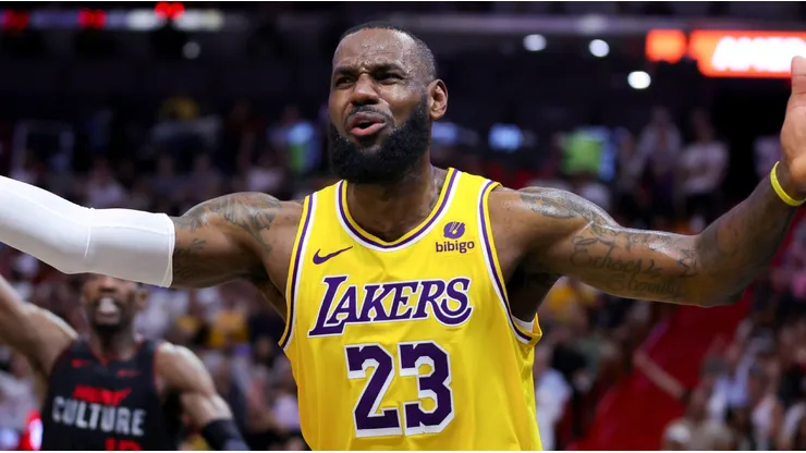 LeBron James en Los Angeles Lakers vs Miami Heat.