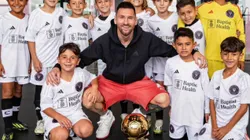 Lionel Messi presentó el Balón de Oro en las inferiores de Inter Miami.