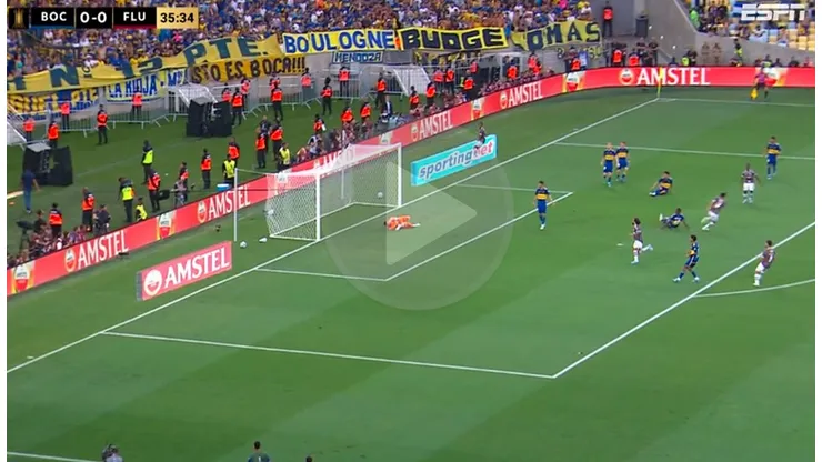 El horroroso error de Luis Advíncula en la final de la Copa Libertadores