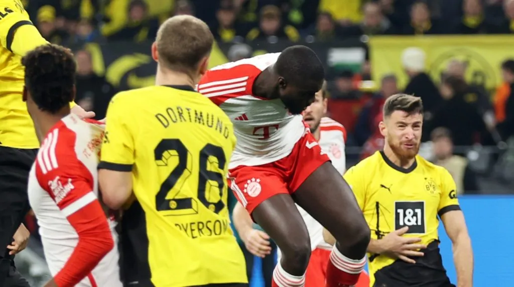 Upamecano marcó el primer gol en Bayern Munich vs. Borussia Dortmund (Foto: Getty Images)