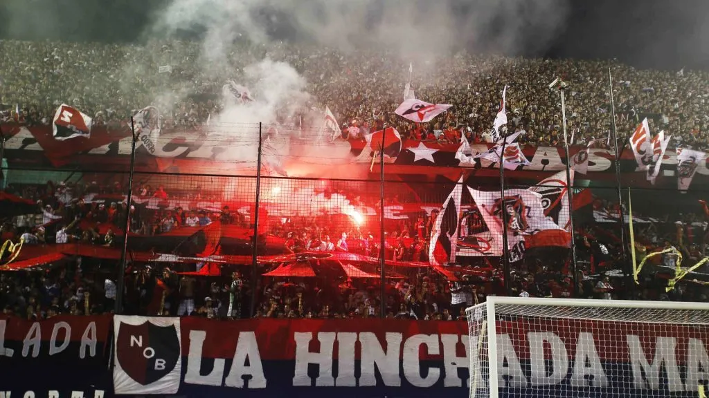 La hinchada de Ñuls aparece entre las más seguidoras y apasionadas (Imago)