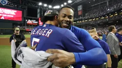 Corey Seager y Aroldis Chapman en la Serie Mundial MLB 2023.