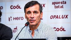 Fabián Bustos y Universitario.