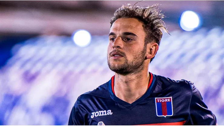 Alianza Lima y Lucas Menossi.