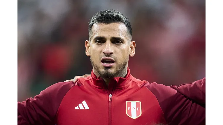 Inter de Porto Alegre define detalles finales con Miguel Trauco