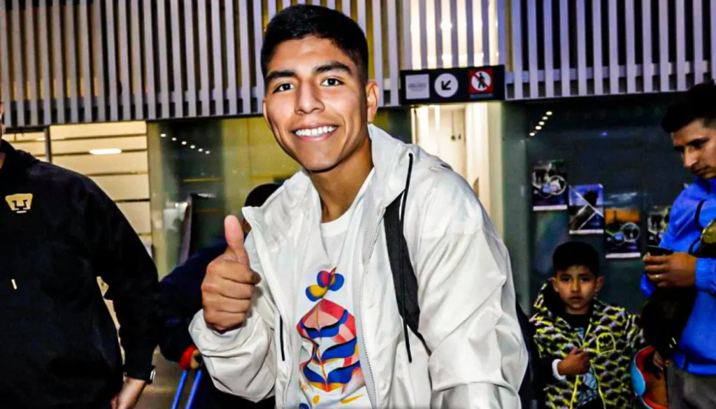 Quispe llegando a Pumas. (Foto: Pumas Prensa)