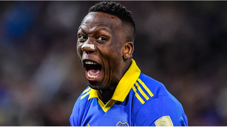 Luis Advíncula y Boca Juniors.