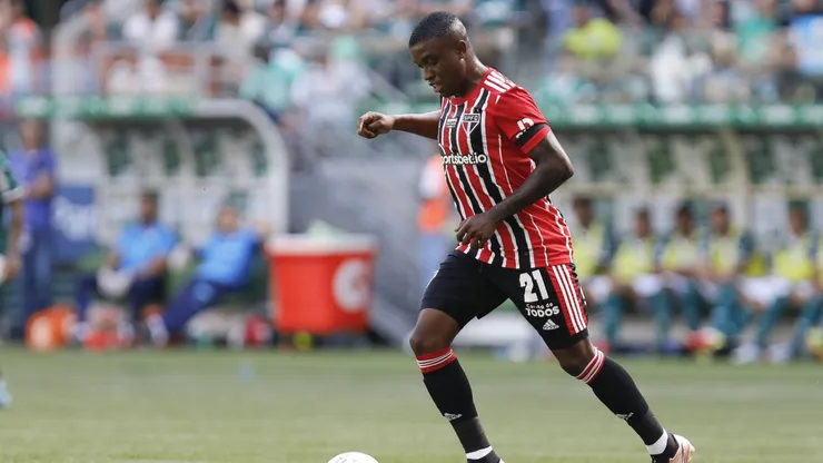 El futbolsita ecuatoriano ha tomado esta decisión para su carrera