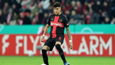 El central ecuatoriano analiza seguir en el Leverkusen