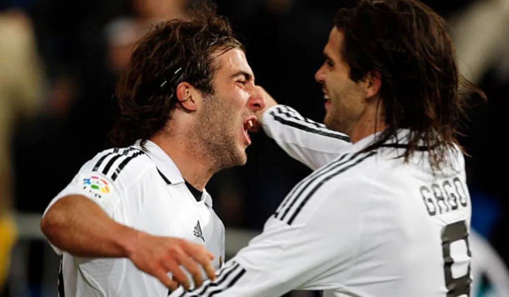 Gonzalo Higuaín y Fernando Gago en Real Madrid: Getty Images