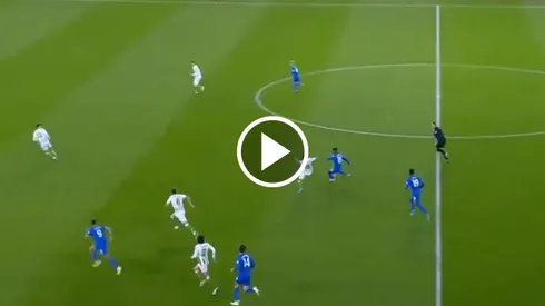 El volante ecuatoriano asistió en la victoria del Rangers.