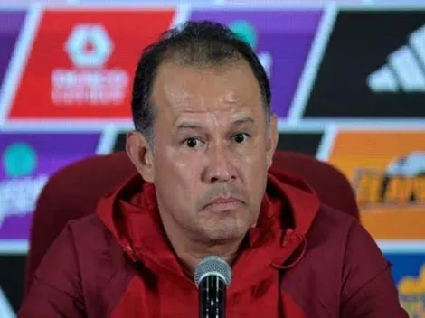 Por este motivo la FPF no podía despedir aún a Juan Reynoso