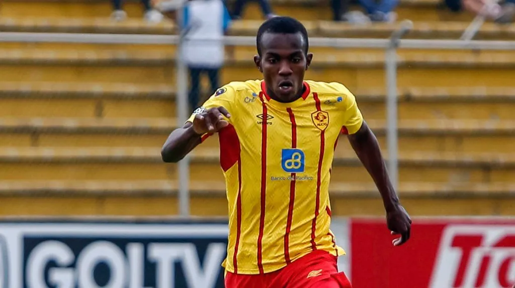 Jhonny Quiñónez ha sido uno de los jugadores estrellas de SD Aucas. Foto: API.