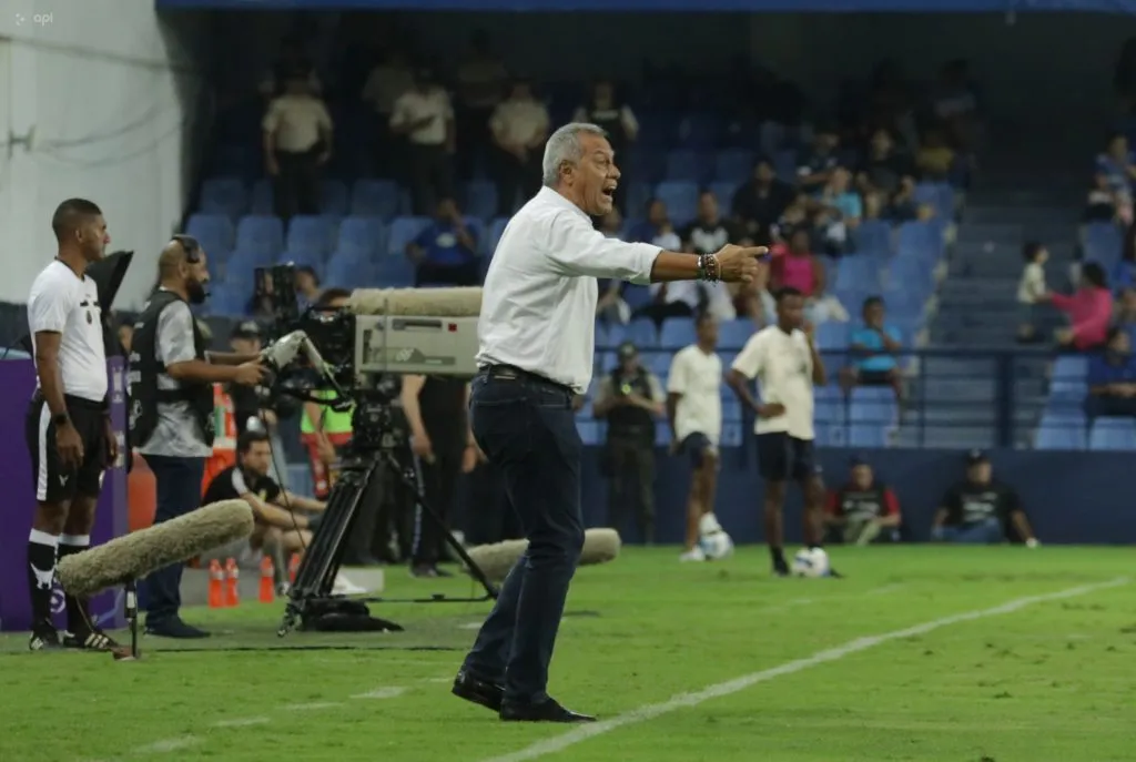 Hernán Torres dejó en duda su continuidad en Emelec tras su último partido ante Deportivo Cuenca.