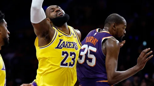 LeBron James y Kevin Durant en Lakers vs. Suns.