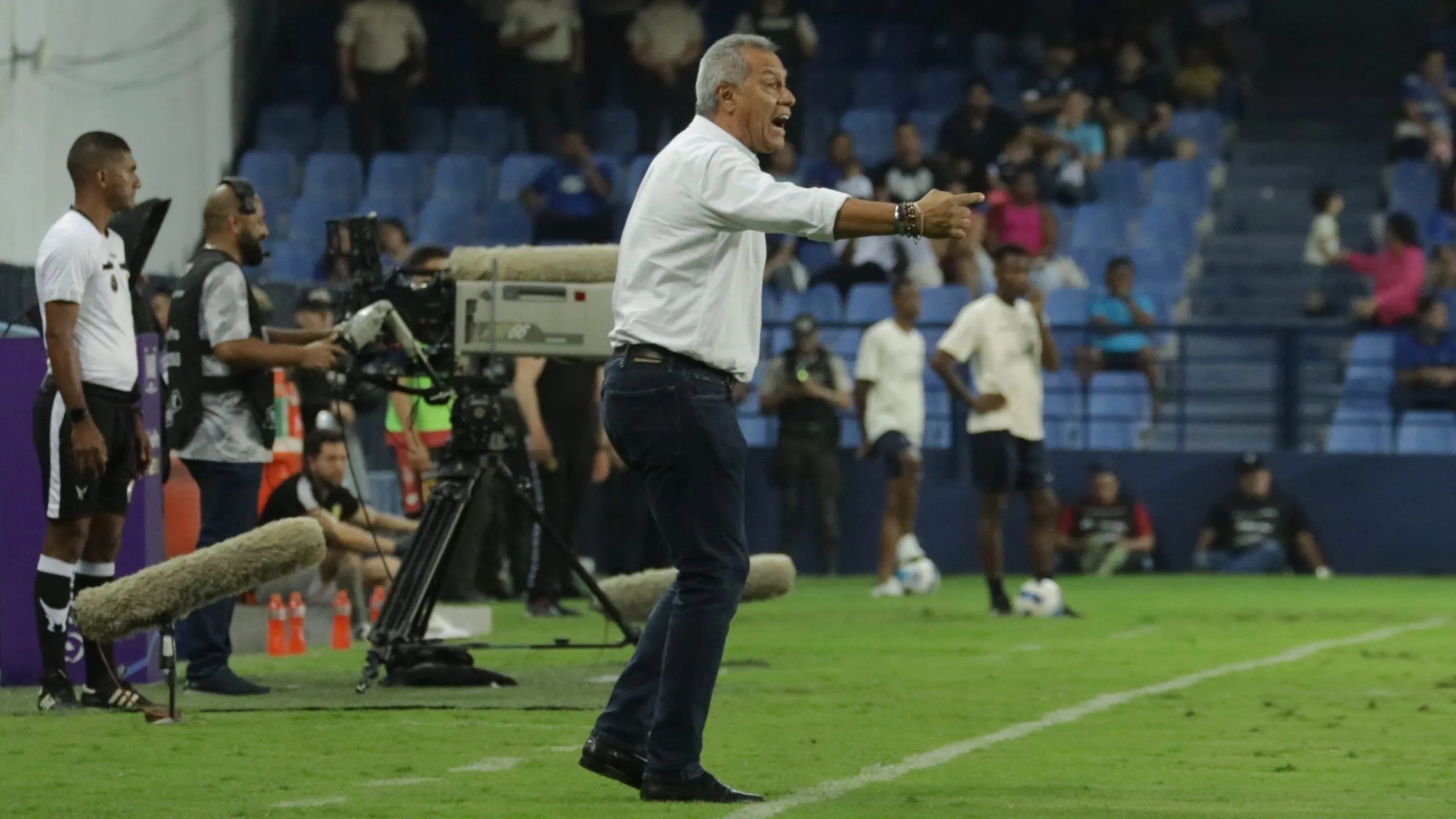 Hernán Torres no pudo clasificar a Emelec para un torneo internacional en la temporada 2024. (FOTO: API)
