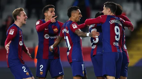 Jugadores del Barcelona festejan el golazo de Joao Félix.