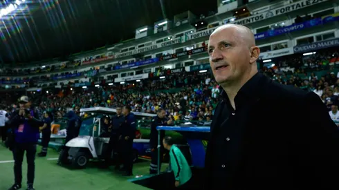 LEON, MEXICO - NOVEMBER 26: Pablo Repetto head coach of Santos Laguna looks on prior the Play-in match between Leon and Santos Laguna as part of the Torneo Apertura 2023 Liga MX at Leon Stadium on November 26, 2023 in Leon, Mexico. (Photo by Leopoldo Smith/Getty Images)